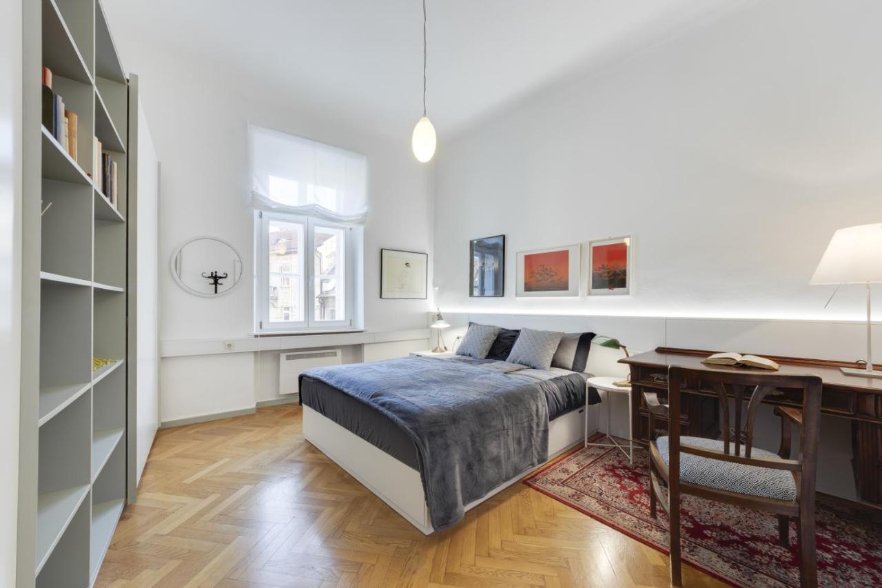 City Center Apartment With Parking Laibach Exterior foto